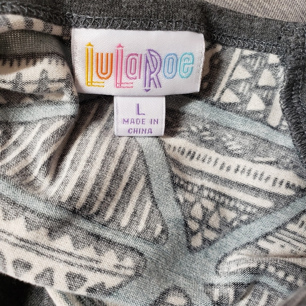 Lularoe Randy Tee B - Picture 3 of 4
